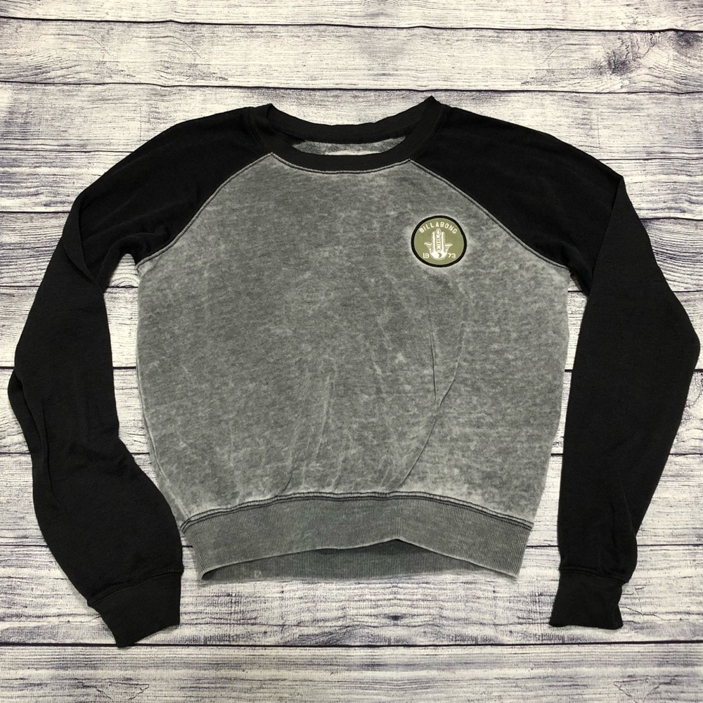 Billabong black and gray sweater